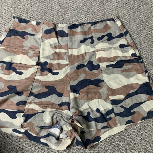 ZARA Womens Shorts Size Small Brown Camo Linen Blend‎ Utility Pockets High Rise - Picture 1 of 11